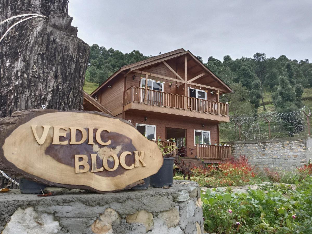 Vanprastha Resorts Dwarahat Bagian luar foto