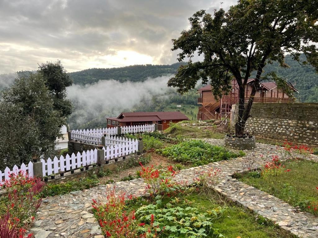 Vanprastha Resorts Dwarahat Bagian luar foto